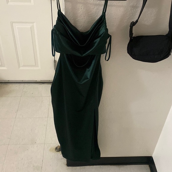 BRAND NEW !! NEVER WORN !! Satin Midi Dress Hunter Green with Leg Slit. - Picture 1 of 6